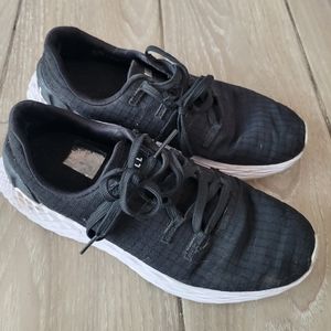 No Bull shoes Women's 7